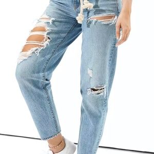 American Eagle Relaxed Mom Jean LIKE NEW